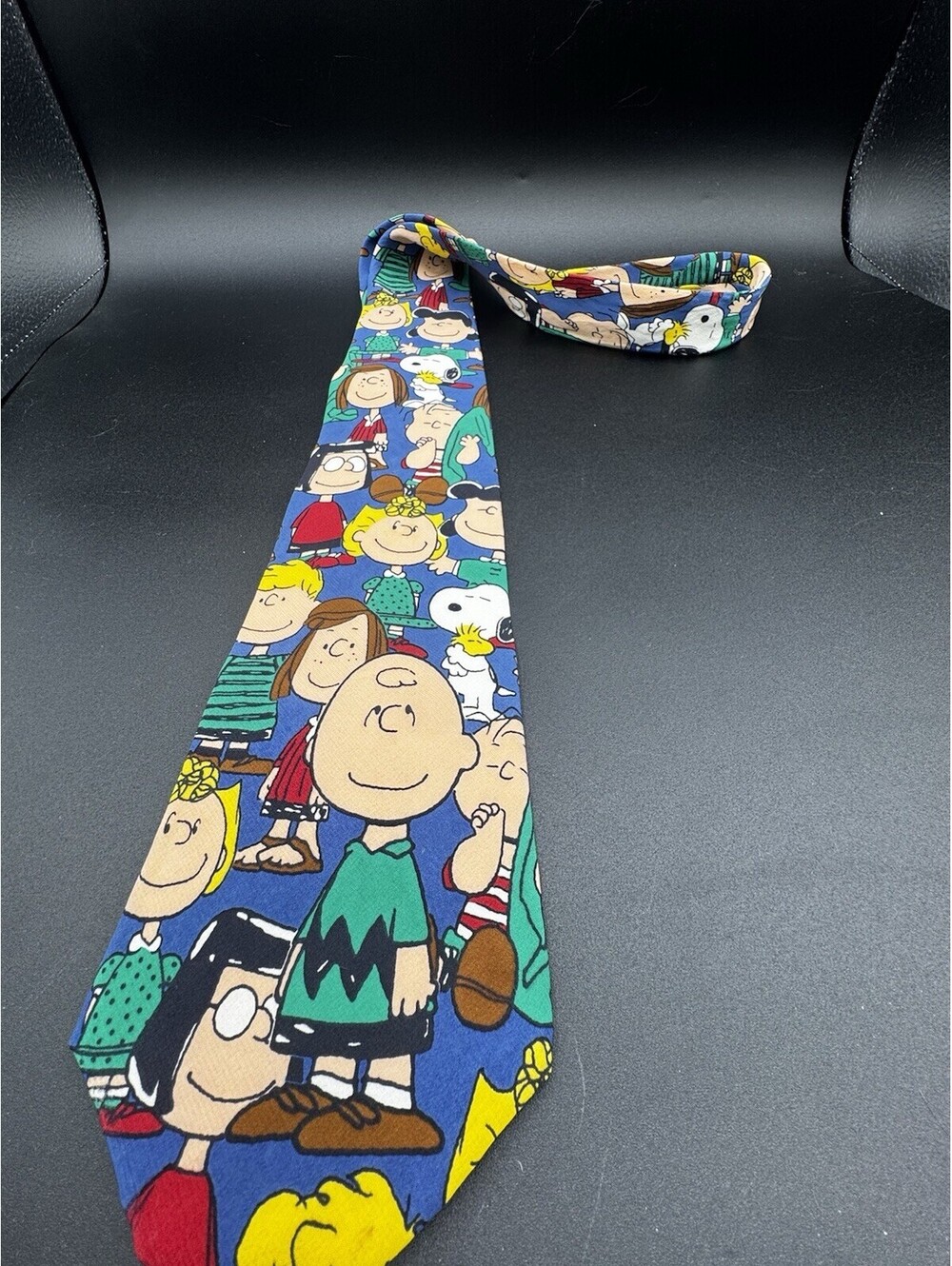 Vintage Peanuts Gang Cartoon Character Tie Charlie Brown Snoopy Linus 100% Silk